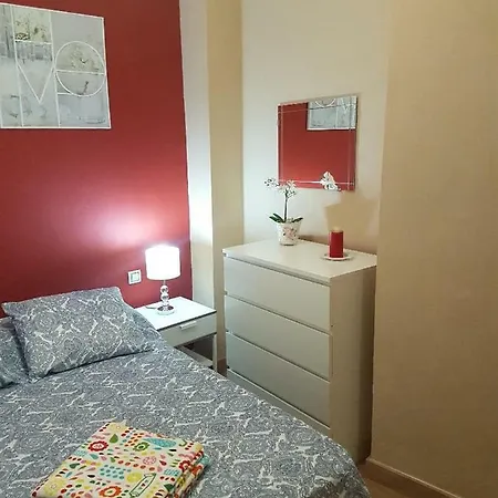 Apartament Triana Pureza 1 *