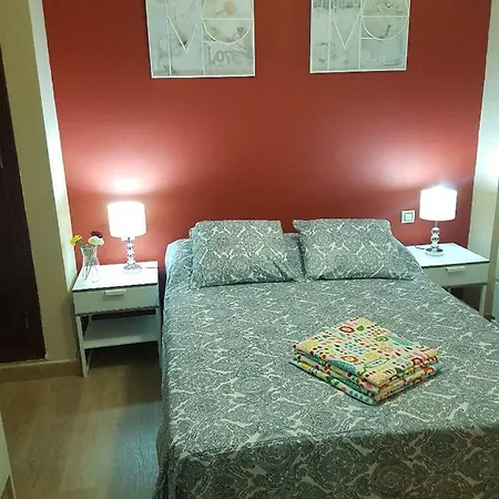 Apartament Triana Pureza 1 *